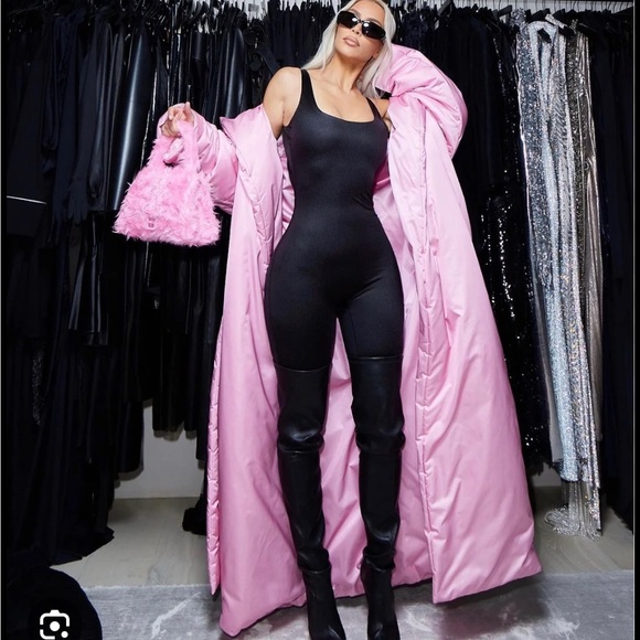 Like this flyer to be notified for live shows - Picture 4 of 9